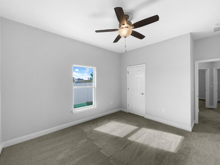 1045 James Dr - Photo 4 of 19