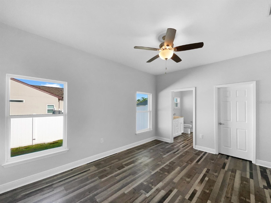 1045 James Dr - Photo 6 of 19