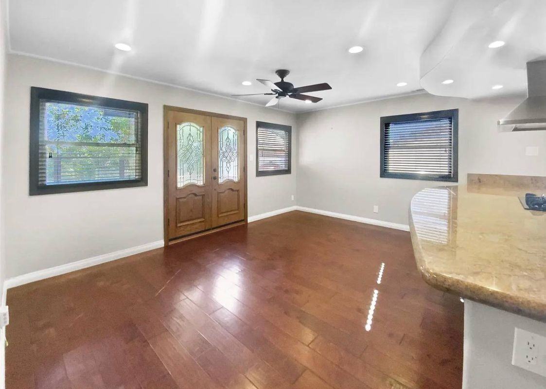 2541 Haller St - Photo 7 of 17