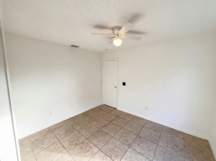 4393 Sw Calah Cir - Photo 4 of 10