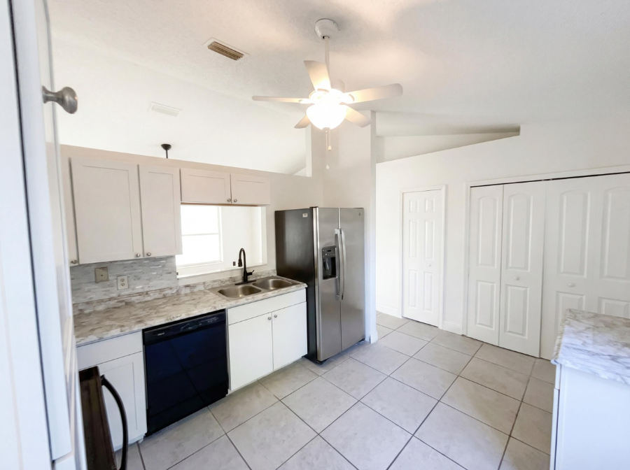 4393 Sw Calah Cir - Photo 6 of 10