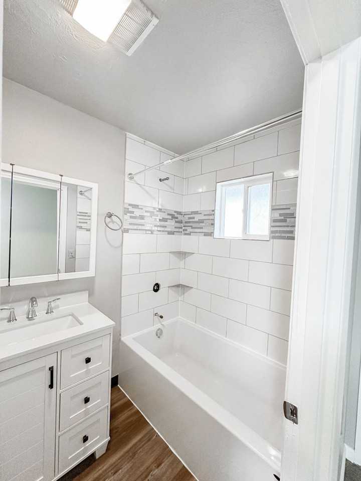 Pioneer Plaza Apartments - Photo 4 of 46