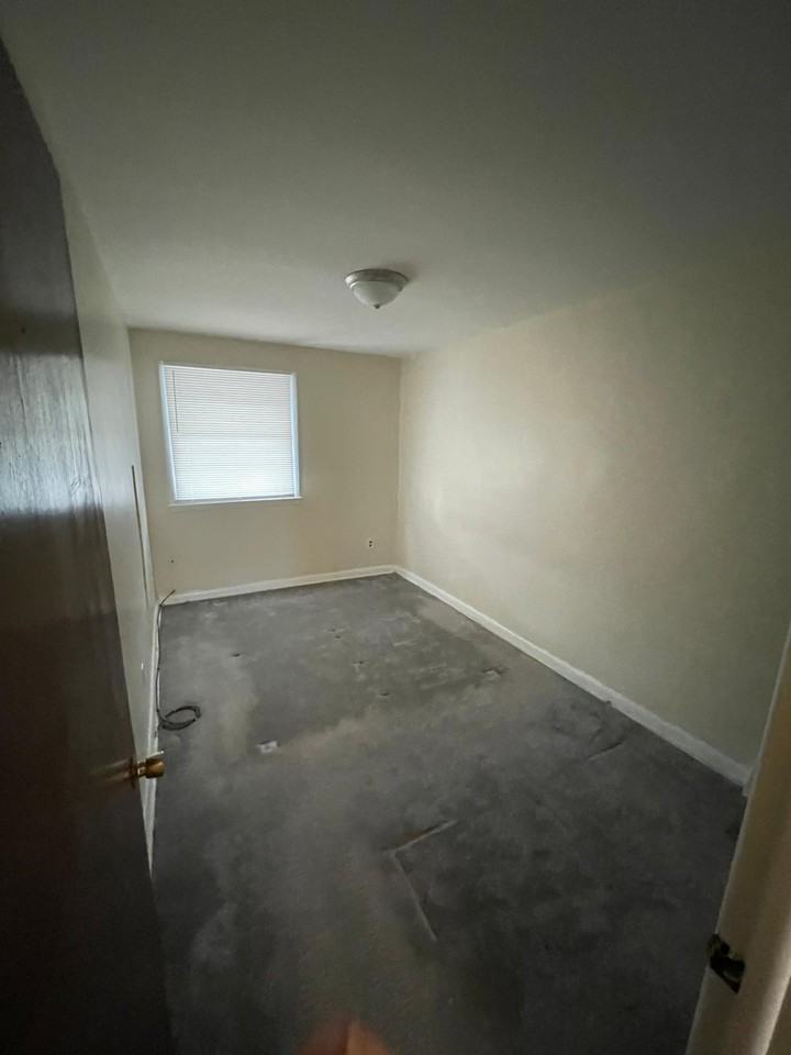 7412 Brockton Rd - Photo 2 of 6