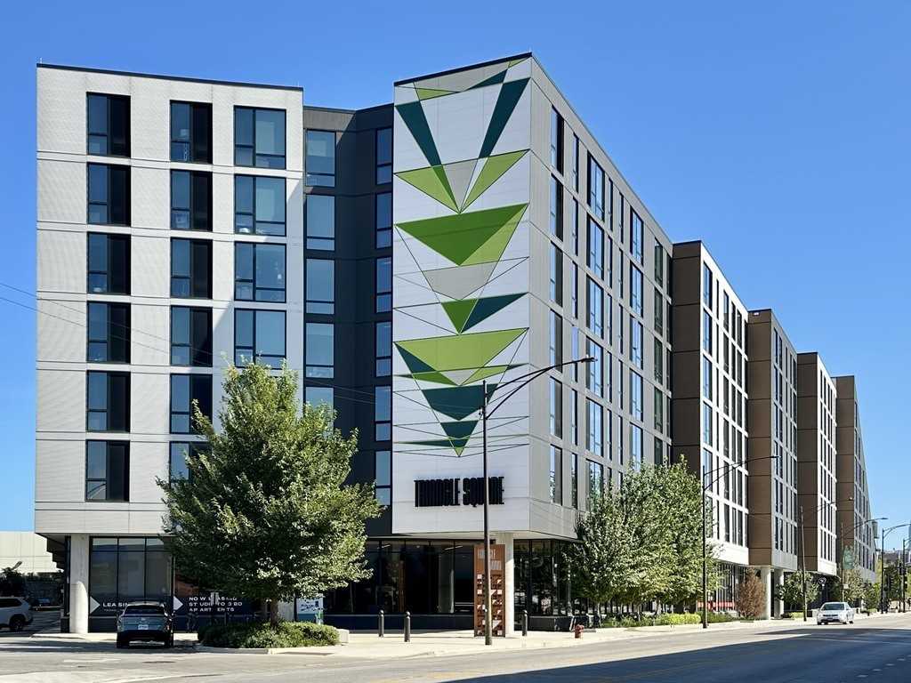 2155 N Elston Ave #652