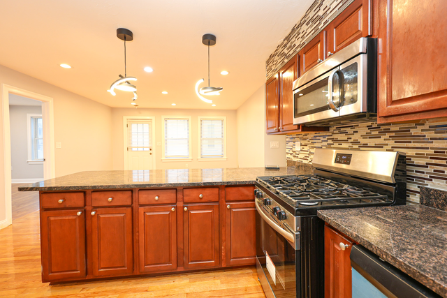 35 Gleason St #1 - Photo 2 of 20