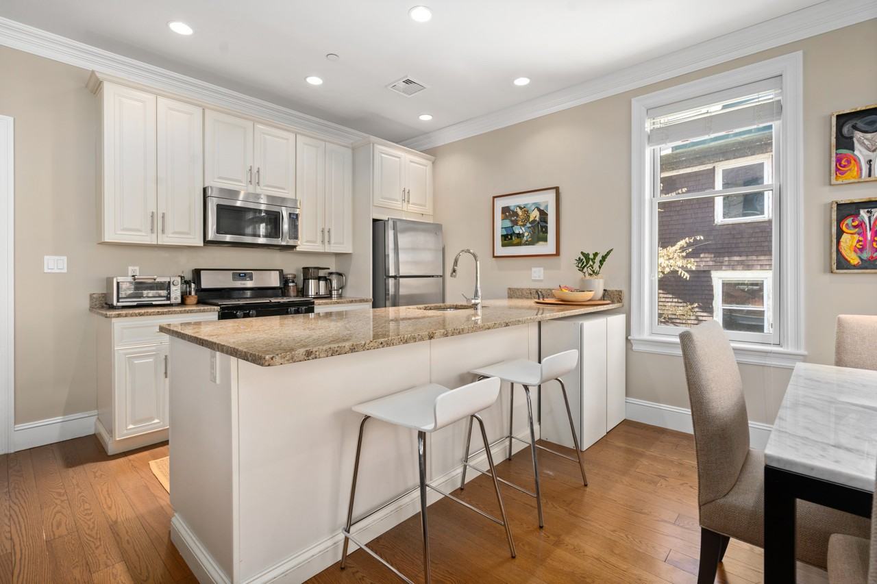 20 Englewood Ave #304 - Photo 2 of 19