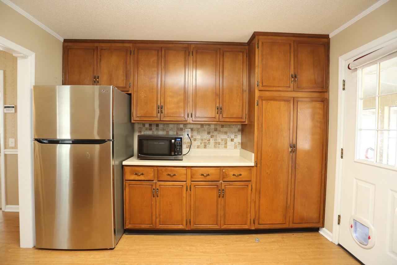 112 Hood Rd - Photo 5 of 20