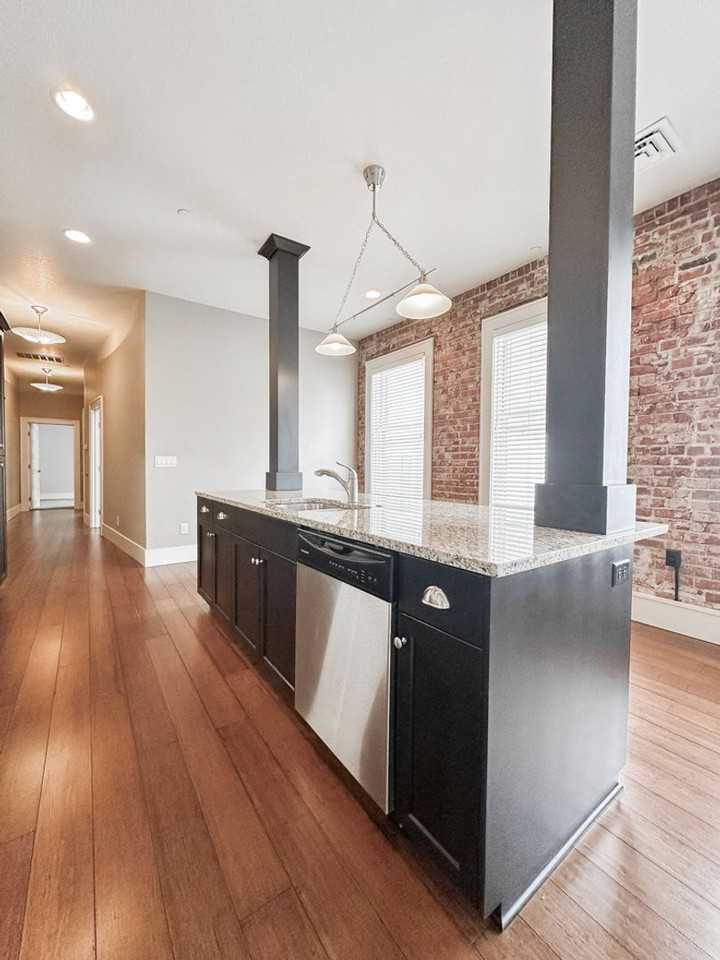 Roth McGilchrist Building - Photo 5 of 45