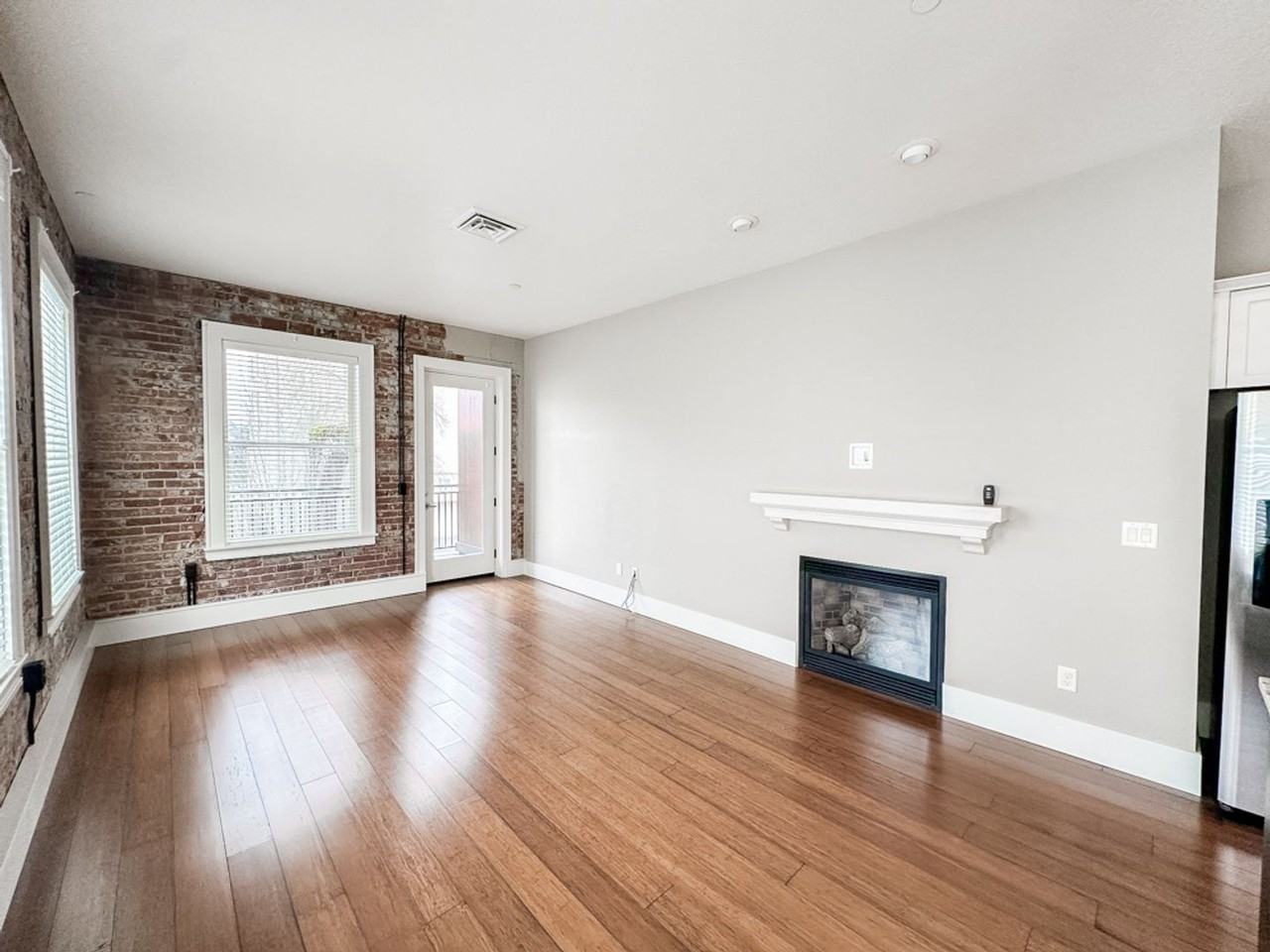 Roth McGilchrist Building - Photo 7 of 45