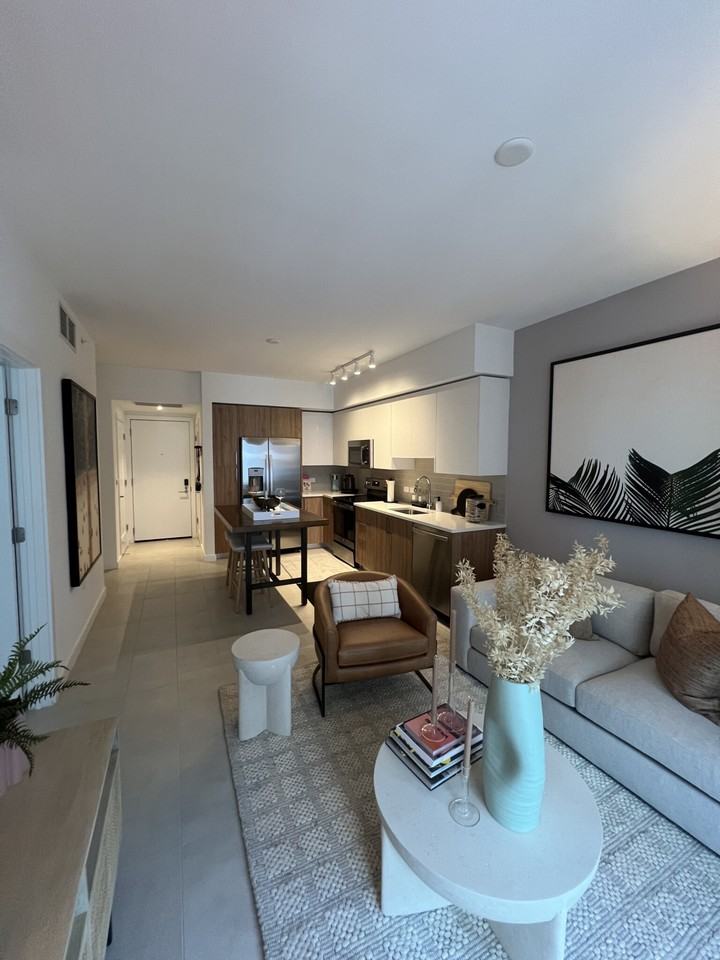 8429 Nw 41st St #371 - Photo 2 of 5