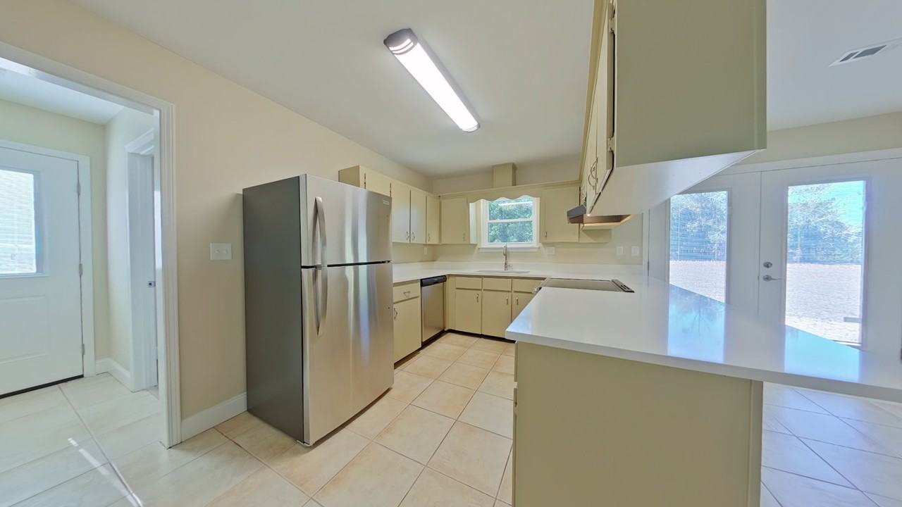 5806 Flamingo Rd - Photo 6 of 19