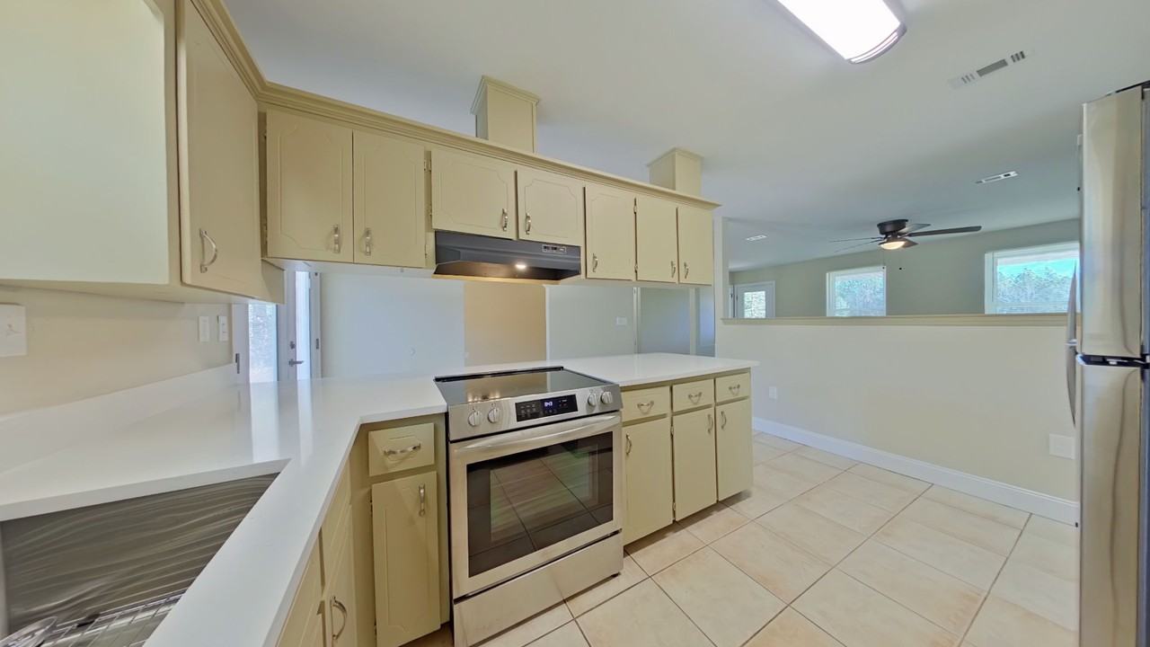 5806 Flamingo Rd - Photo 7 of 19