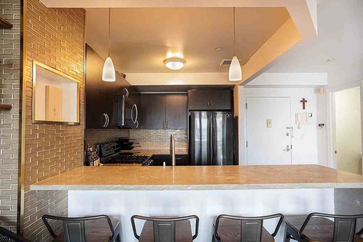 1490 Outlook Ave #N4 - Photo 2 of 12