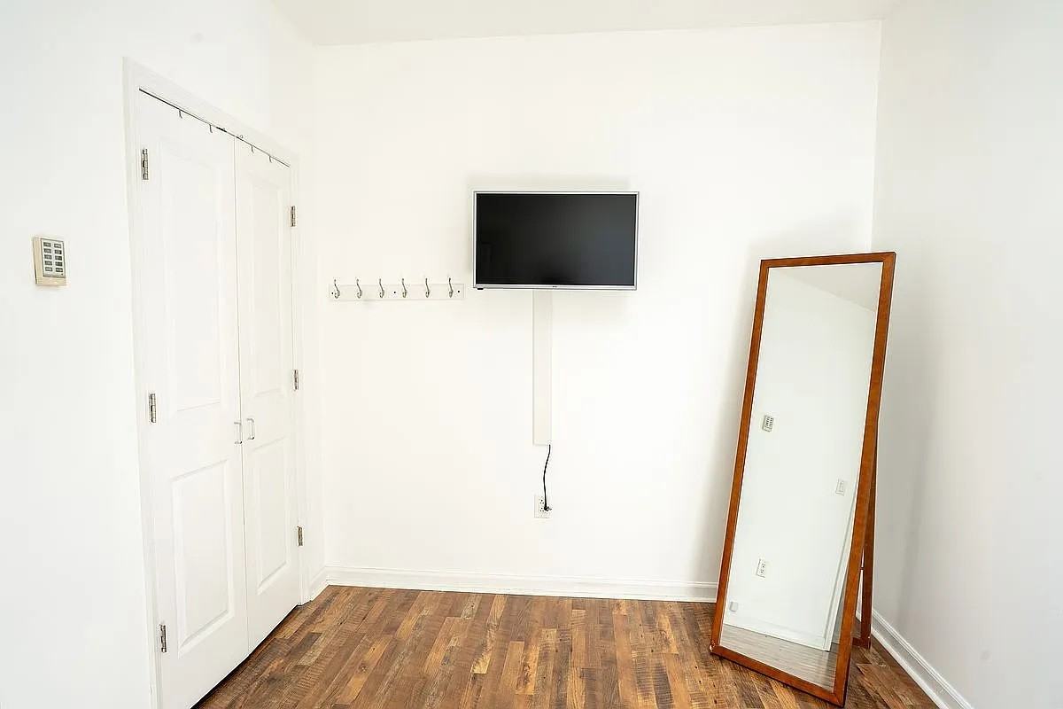 1490 Outlook Ave #N4 - Photo 6 of 12