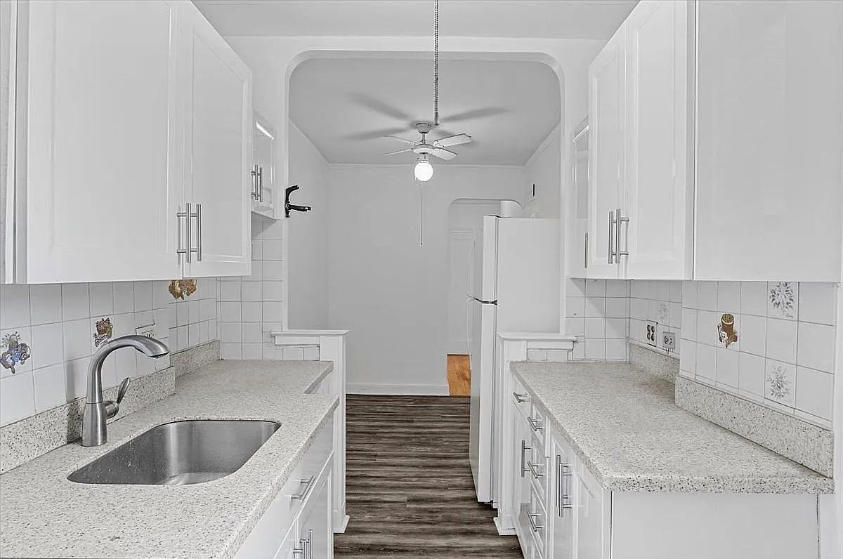 2190 Boston Rd #3N - Photo 2 of 13