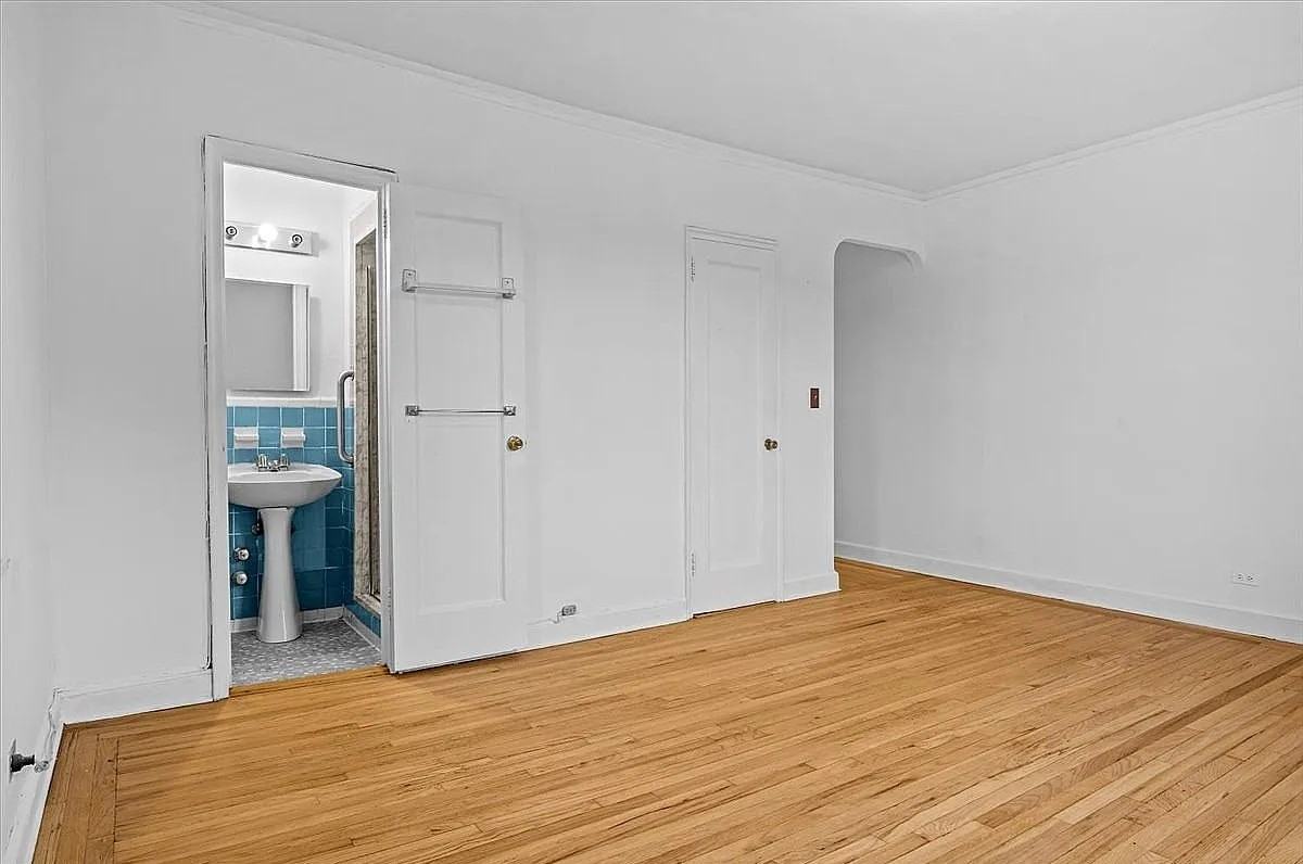 2190 Boston Rd #3N - Photo 7 of 13