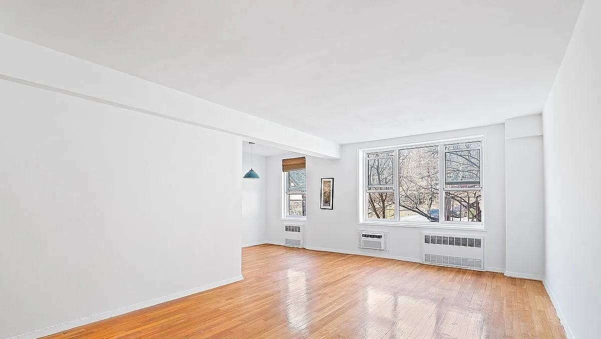 2390 Palisade Ave #3B - Photo 3 of 8