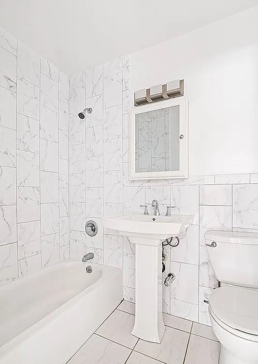 2390 Palisade Ave #3B - Photo 7 of 8