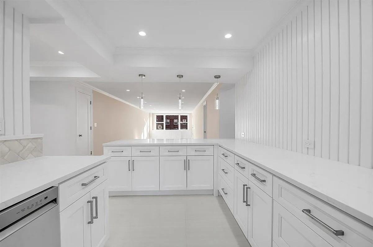 3755 Henry Hudson Pkwy #4H - Photo 4 of 15