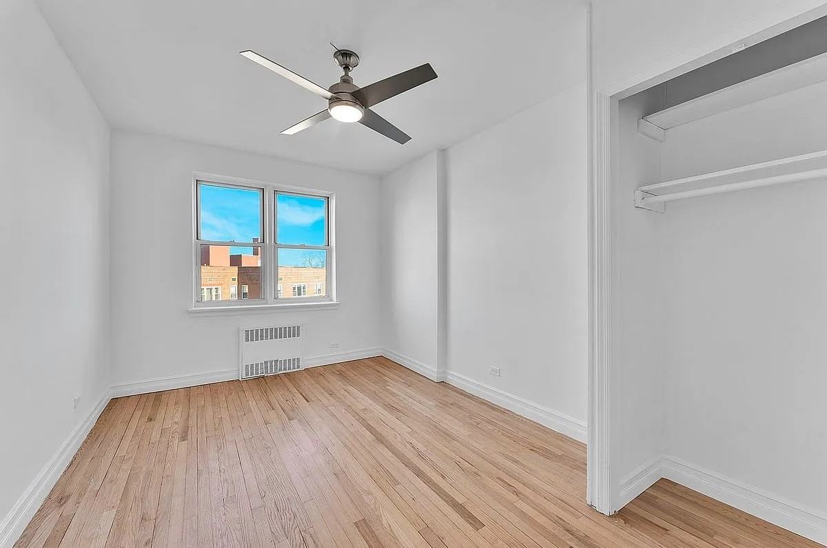 3850 Hudson Manor Ter #5BE - Photo 5 of 10