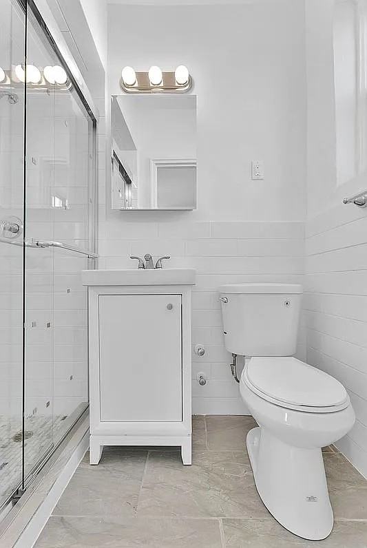 3850 Hudson Manor Ter #5BE - Photo 6 of 10