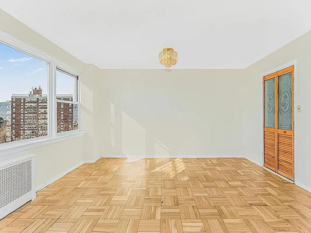 4525 Henry Hudson Pkwy #1001 - Photo 7 of 12