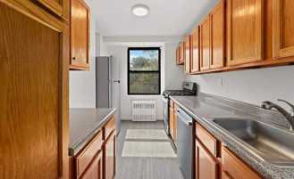 4705 Henry Hudson Pkwy W #3K - Photo 1 of 1