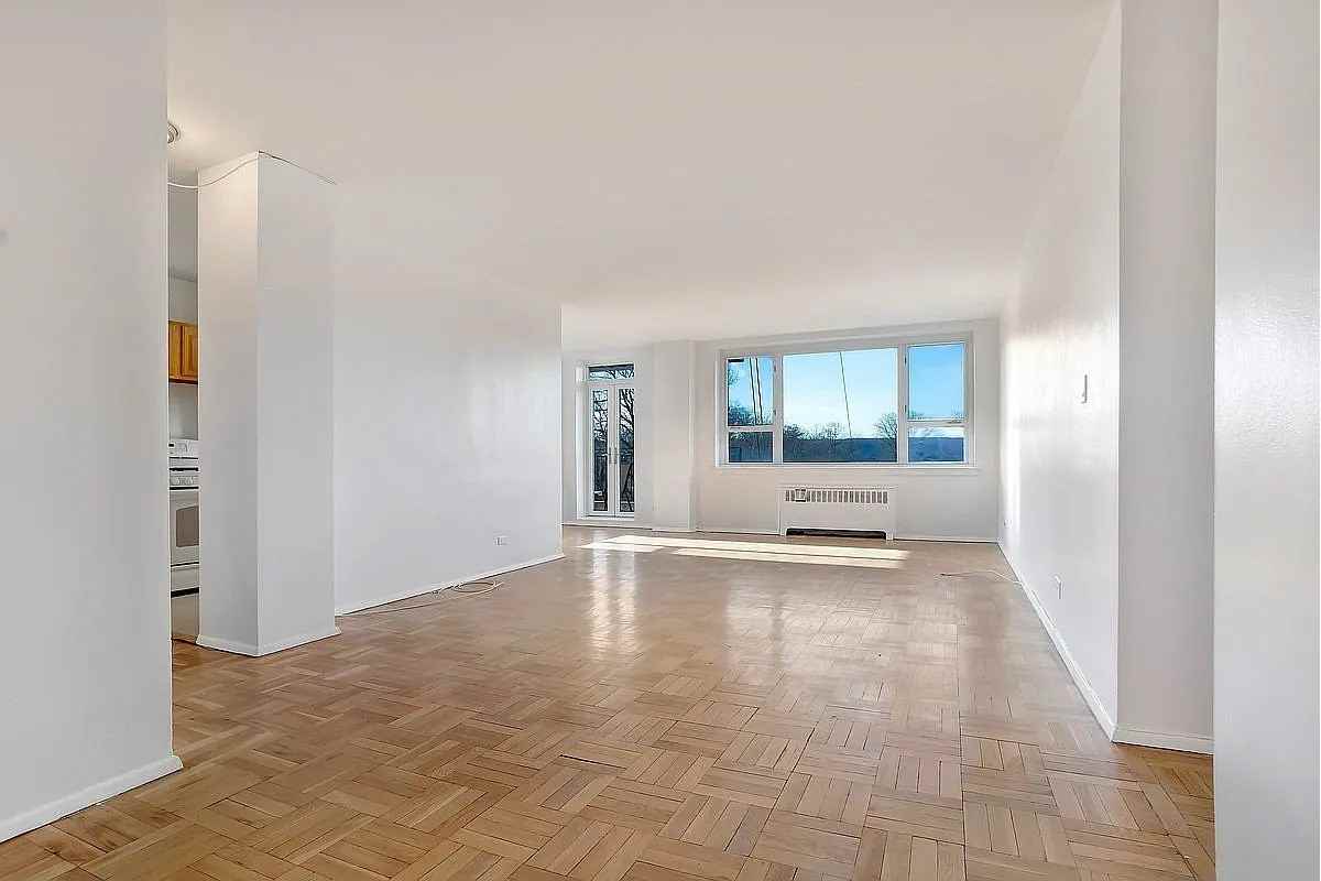 5355 Henry Hudson Pkwy W #7F - Photo 2 of 9