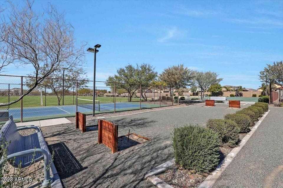 17707 W Country Club Ter - Photo 2 of 9