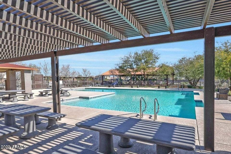 17707 W Country Club Ter - Photo 4 of 9