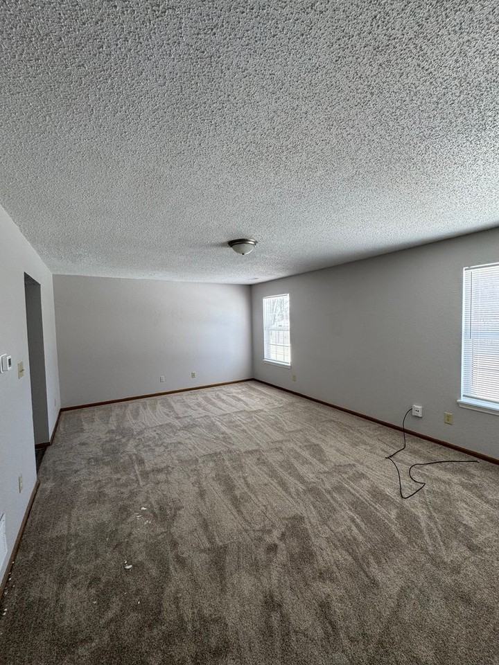 4408 Vestry Pl - Photo 6 of 9