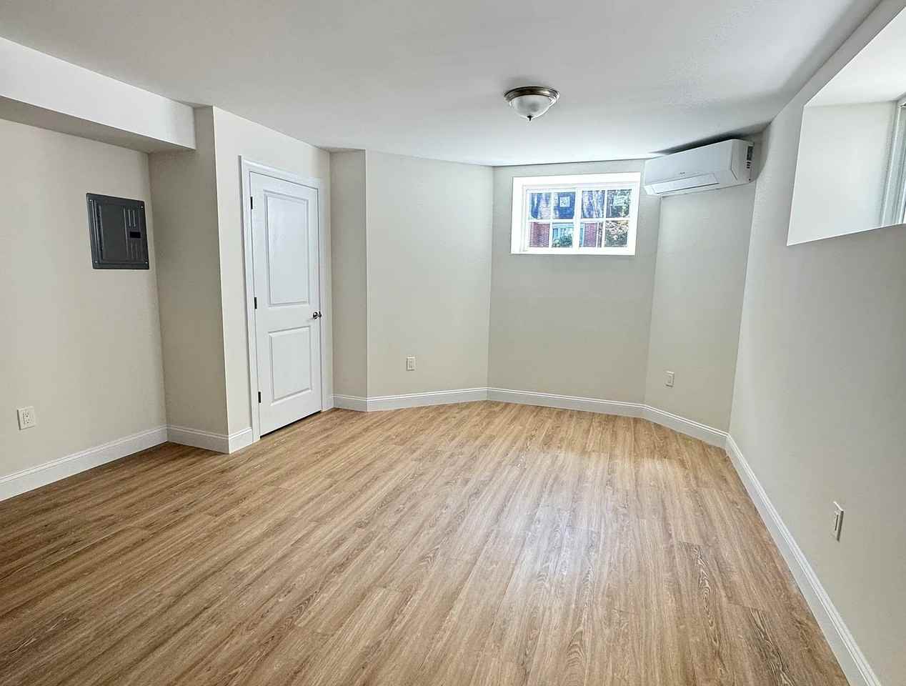 137 Sommer Ave #1LL - Photo 4 of 11