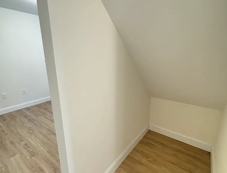 137 Sommer Ave #1LL - Photo 6 of 11