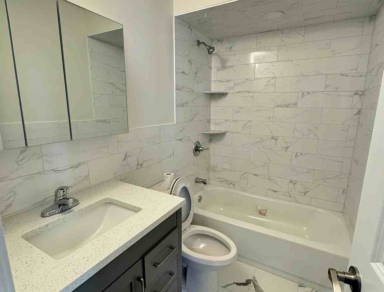 137 Sommer Ave #1LL - Photo 7 of 11