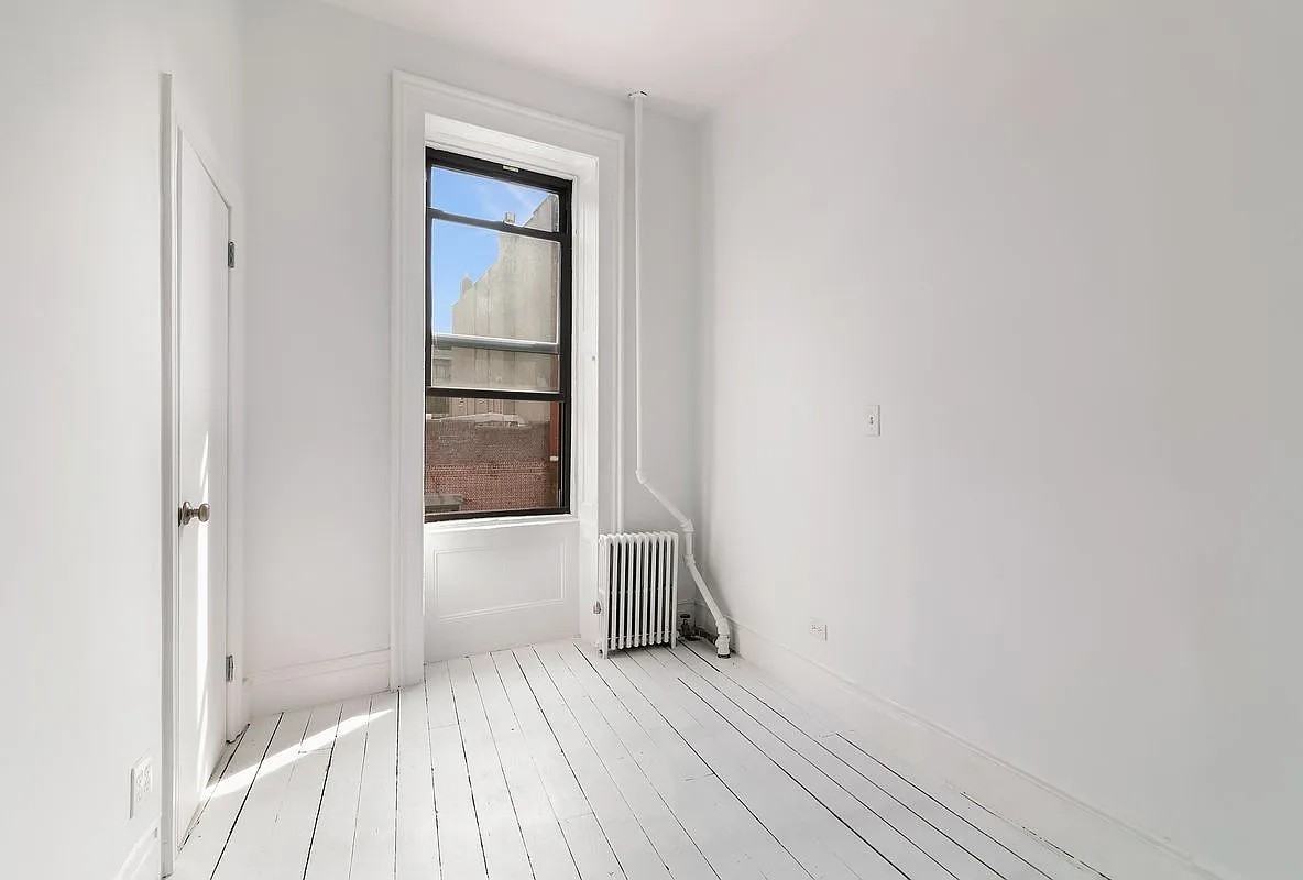 151 Grand St #3 - Photo 4 of 5