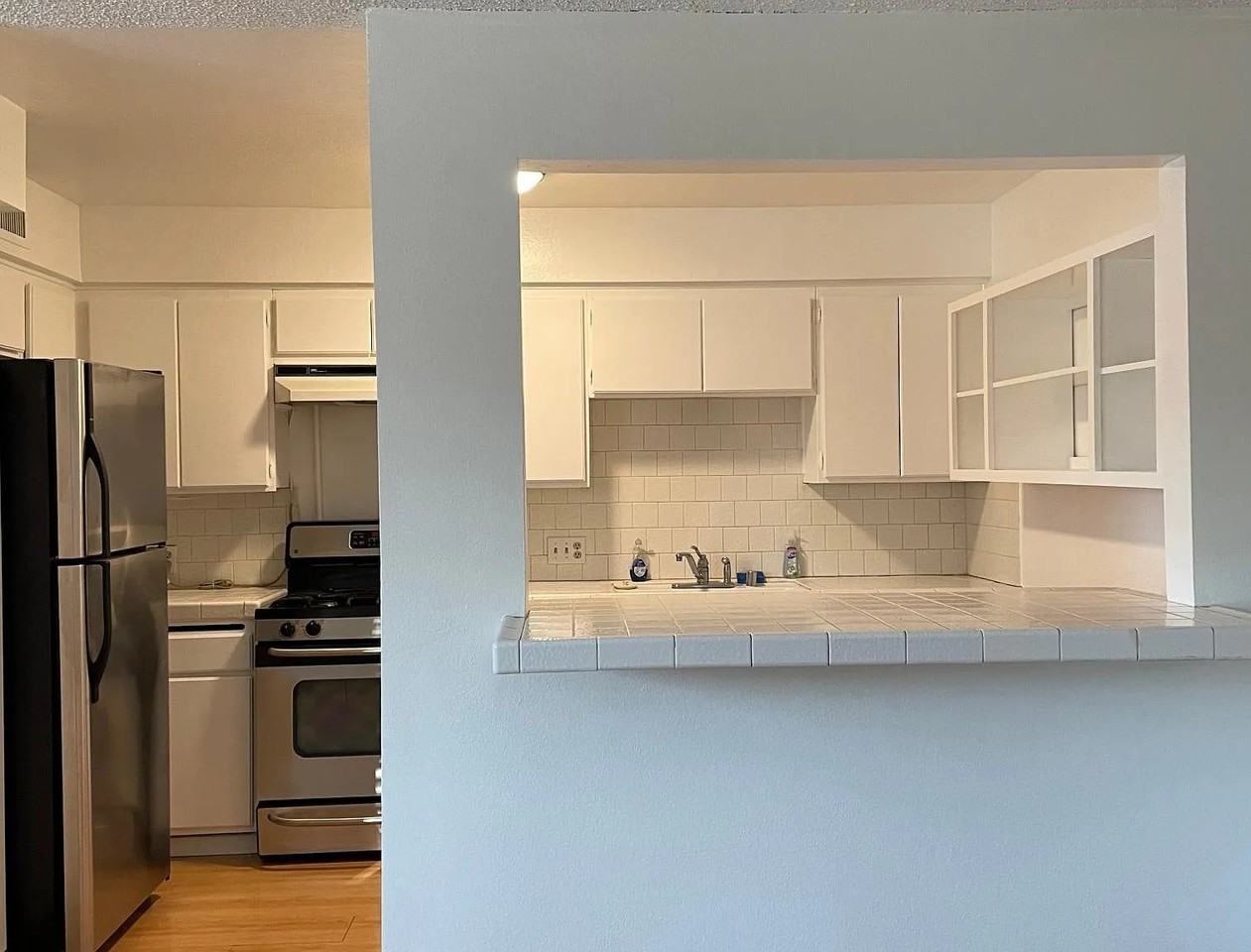 322 N Avenueapt #1 - Photo 5 of 10