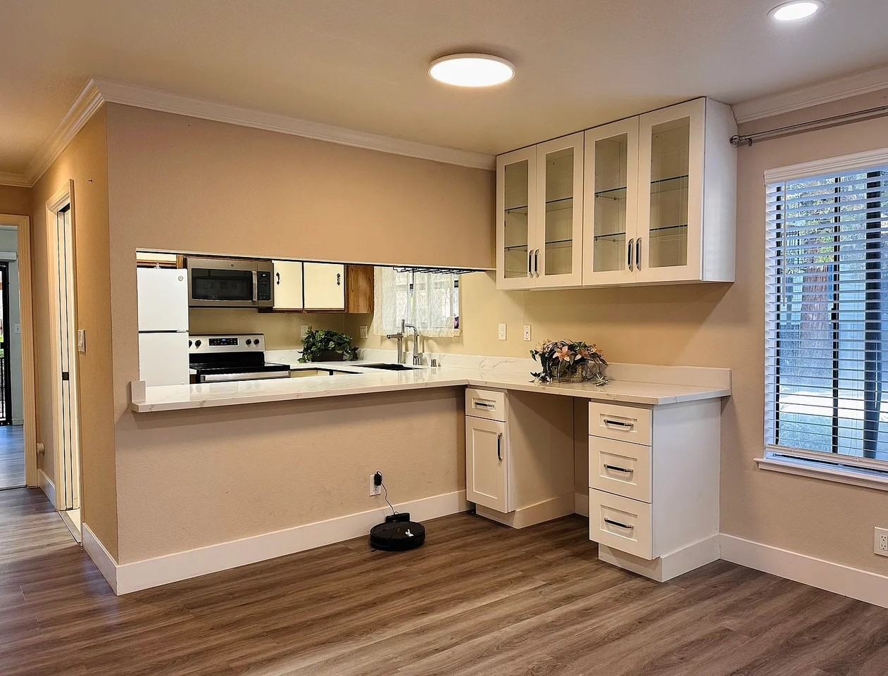 421 Northlake Dr #7 - Photo 7 of 12