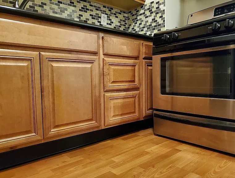 1100 Clove Rd #9F - Photo 5 of 9