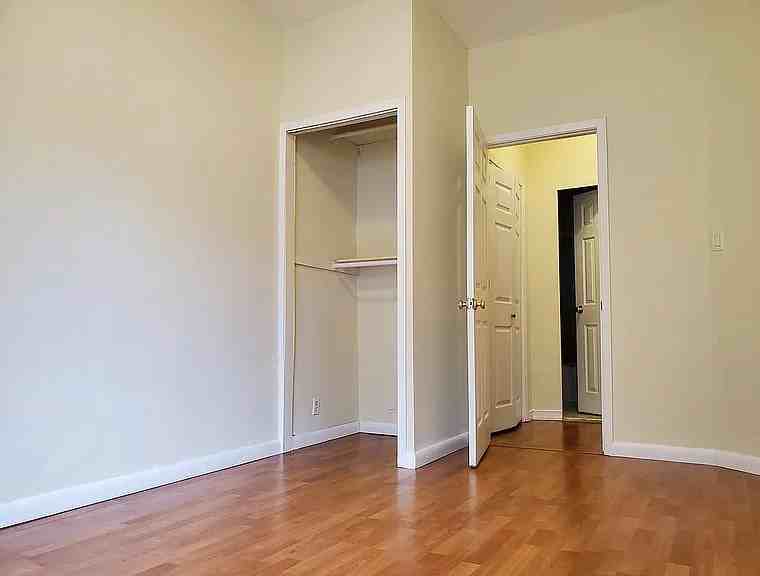 1100 Clove Rd #9F - Photo 7 of 9