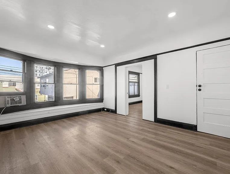 1329 2nd Ave #10 - Photo 5 of 10