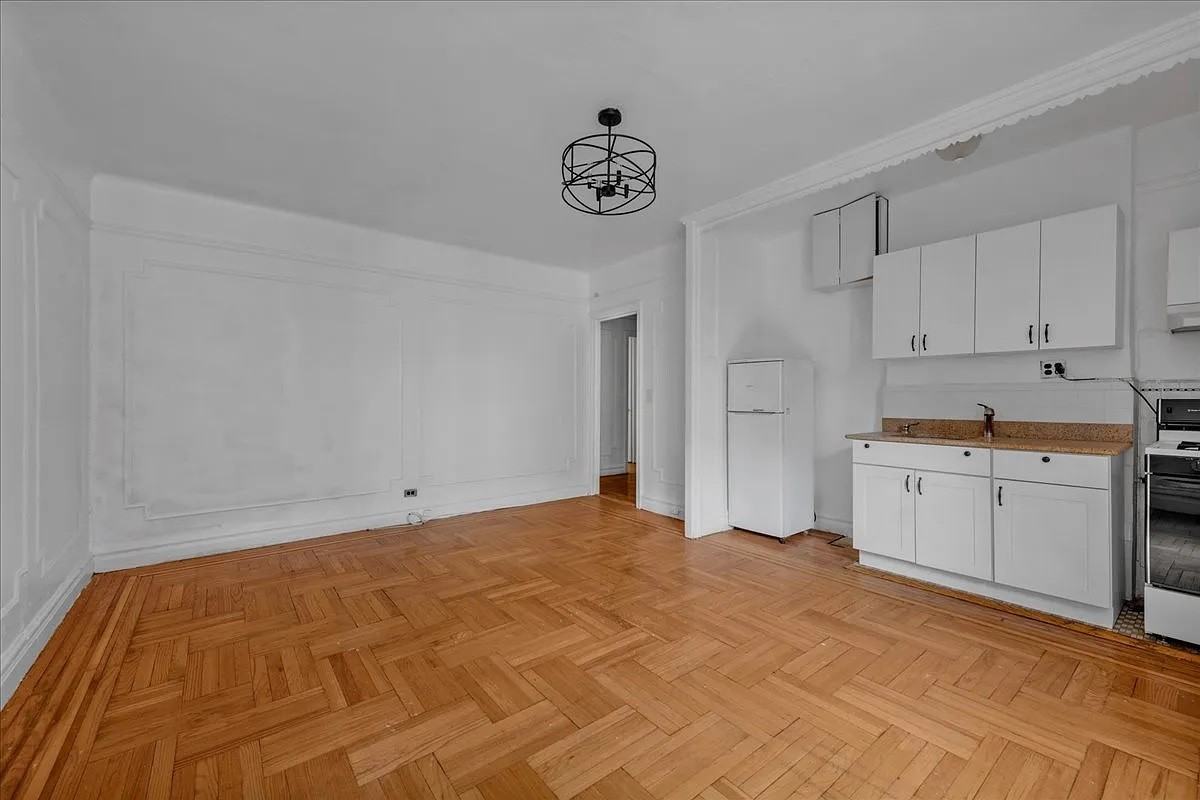 3398 Wayne Ave #C31 - Photo 3 of 8