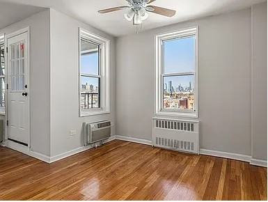 3443 60th St #5E - Photo 5 of 9