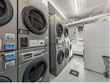 3443 60th St #5E - Photo 7 of 9