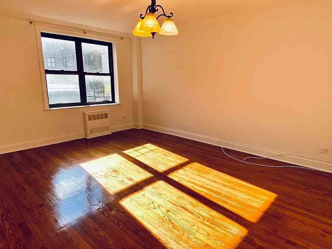 4501 Broadway #4C - Photo 6 of 7