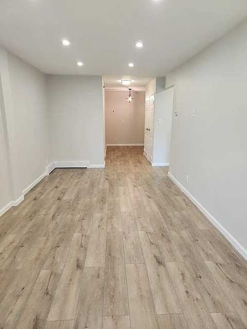 4800 Bedford Ave #1C - Photo 7 of 9