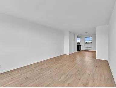 5700 Arlington Ave #8K - Photo 3 of 6