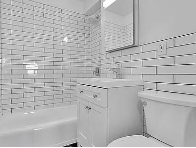 5700 Arlington Ave #8K - Photo 6 of 6