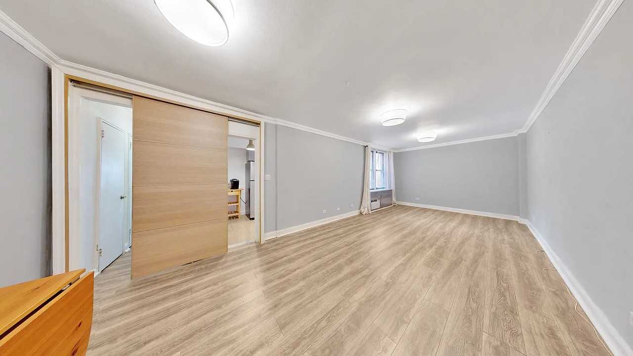 345 Webster Ave #1F - Photo 5 of 9