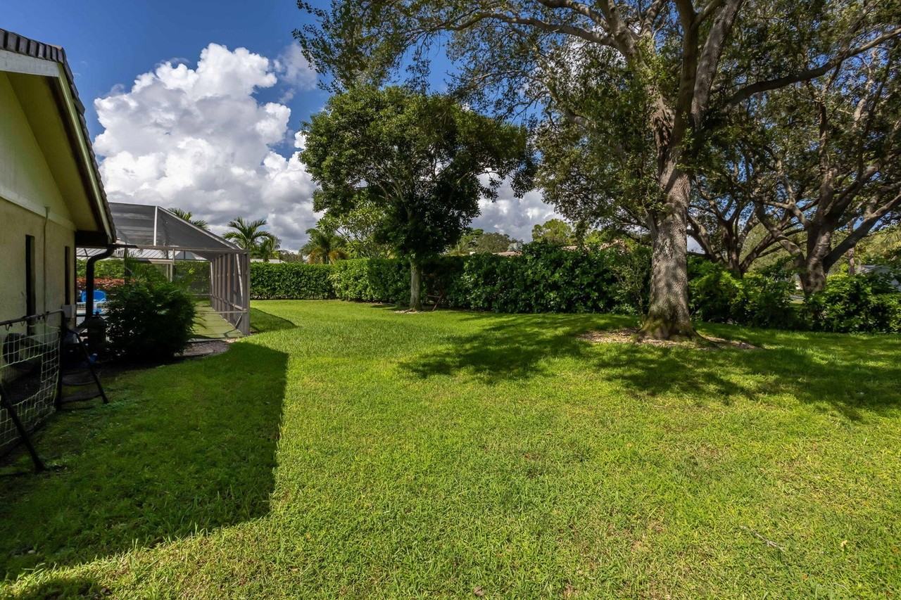 2903 Banyan Boulevard Cir Nw #NW - Photo 7 of 35