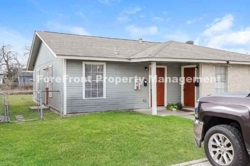 820 W Olmos Dr - Photo 2 of 21